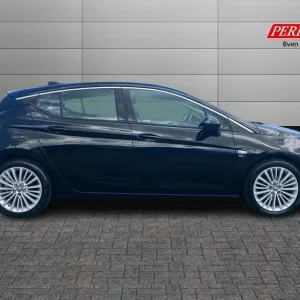 2017 Vauxhall Astra 1.6 CDTi 16V ecoTEC Elite Nav 5dr Hatchback DIESEL Manual - Image 3