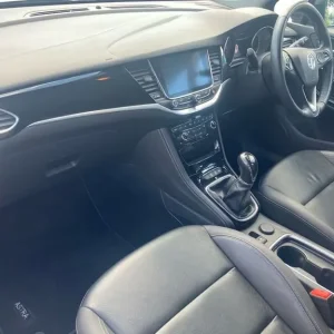 2017 Vauxhall Astra 1.6 CDTi 16V ecoTEC Elite Nav 5dr Hatchback DIESEL Manual - Image 7