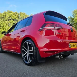 VOLKSWAGON GOLF GTD 2.0TDI 190BHP ULEZ COMPLIANT £20 AYEAR TAX FULL SH - Image 3