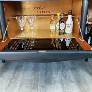 Art Deco style vintage, walnut sideboard, drinks cabinet - Image 6