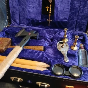 Vampire hunters kit prop - Image 2