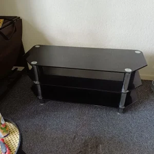 TV TABLE