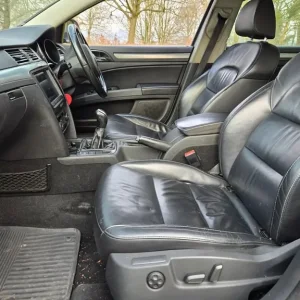 2009 Skoda Superb 2.0 TDI PD 140 Elegance 5dr HATCHBACK Diesel Manual - Image 8