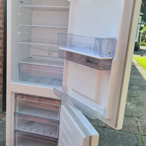 Beko Fridge Freezer with water dispenser in Excellent condition - Image 3