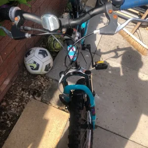 Girls bike - Image 3