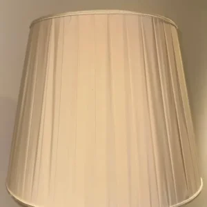 Luxury Floor Lamp | Beige | by Chelsom - Image 2