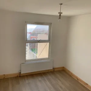 Spacious 6-Bed House for Rent – BS5 0TD - Image 2