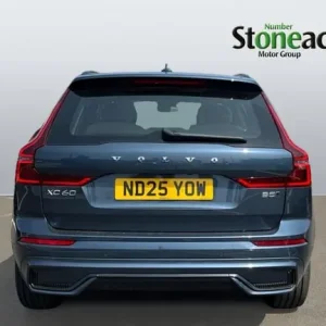 2025 Volvo XC60 Plus B5 AWD Mild hybrid ESTATE Petrol/Electric Hybrid Automatic - Image 7