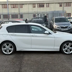 2013 BMW 1 Series 2.0L 118D M Sport Hatchback 5dr Diesel Manual Euro 5 (141 bhp) Hatchback Diesel... - Image 4