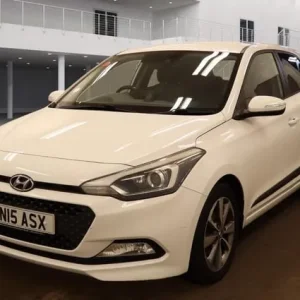 2015 Hyundai i20 1.4 Premium Auto Euro 6 5dr HATCHBACK Petrol Automatic - Image 2