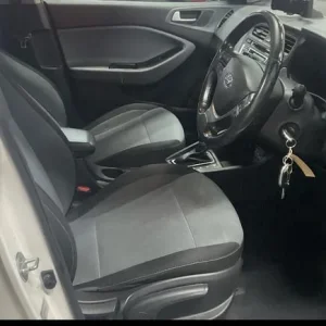 2015 Hyundai i20 1.4 Premium Auto Euro 6 5dr HATCHBACK Petrol Automatic - Image 3