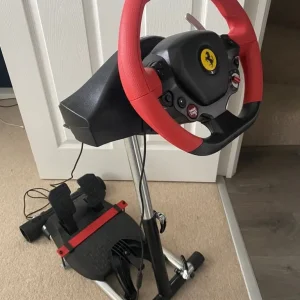 Xbox Thrustmaster Ferrari 458 Spider and Stand