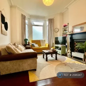 1 bedroom flat in Moorland Rd, Cardiff, CF24 (1 bed) (#2581347) - Image 2