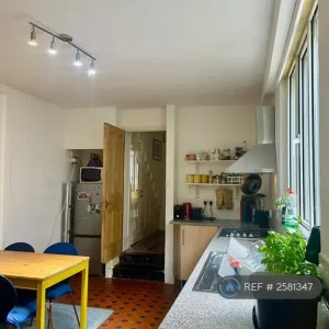 1 bedroom flat in Moorland Rd, Cardiff, CF24 (1 bed) (#2581347) - Image 7