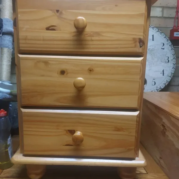 Drawer cabinet