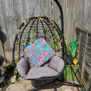 Garden swinging garden chair