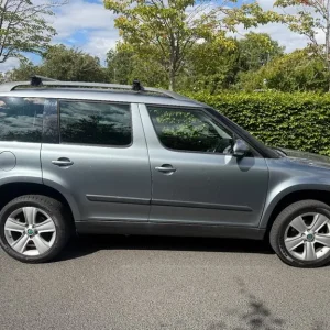 Skoda, YETI, Hatchback, 2011, Manual, 1390 (cc), 5 doors - Image 2