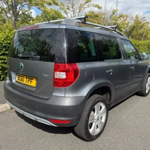 Skoda, YETI, Hatchback, 2011, Manual, 1390 (cc), 5 doors - Image 3