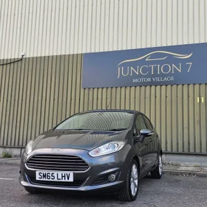 2015 Ford Fiesta 1.0T EcoBoost Titanium Euro 6 (s/s) 5dr HATCHBACK Petrol Manual - Image 5