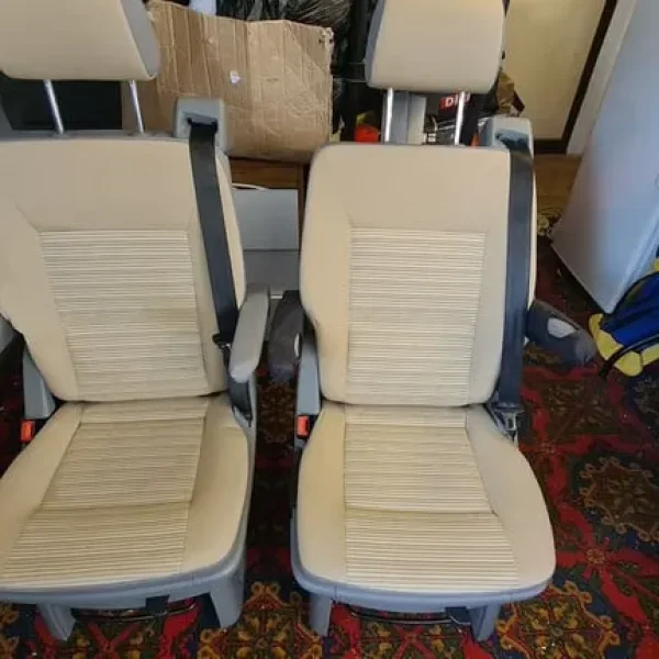 2x VW T5 T6 California Caravelle Multivan Swivel Sliding Seat beige middle row