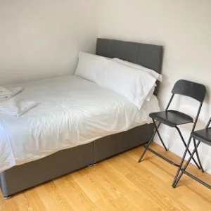 Includes Electric Converted New Studio Flat Shower DBedRoom OpenKitchen VeryNearRailTubeBusShopsPark - Image 2