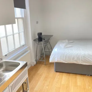 Includes Electric Converted New Studio Flat Shower DBedRoom OpenKitchen VeryNearRailTubeBusShopsPark - Image 3