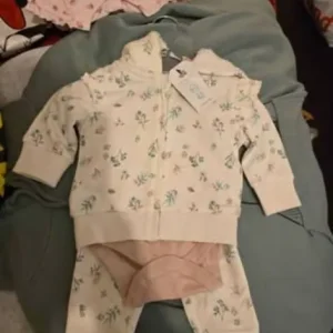 Baby clothes 0-3 months - Image 3