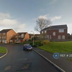 4 bedroom house in Lowry Close, Corby, NN18 (4 bed) (#2547652)