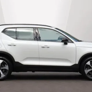 2025 Volvo XC40 2.0 B3P Plus Dark 5dr Auto ESTATE PETROL Automatic - Image 3