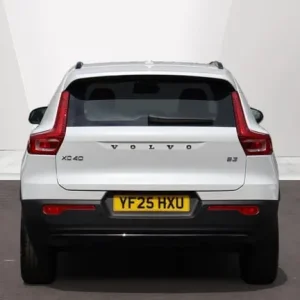 2025 Volvo XC40 2.0 B3P Plus Dark 5dr Auto ESTATE PETROL Automatic - Image 7