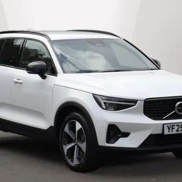 2025 Volvo XC40 2.0 B3P Plus Dark 5dr Auto ESTATE PETROL Automatic