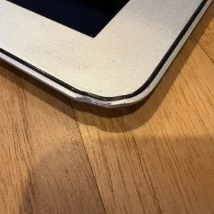 Macbook Air 11” Early 2014, A1465,i7,8GB for spares or repair - Image 8