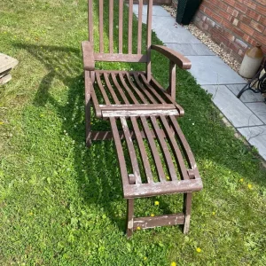 FOR SALE PRELOVED GARDEN LOUNGER /STEAMER .