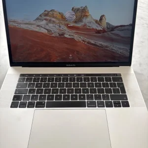MacBook Pro 16”