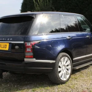 2014 Land Rover Range Rover 4.4 SDV8 Autobiography 4dr Auto ESTATE DIESEL Automatic - Image 2