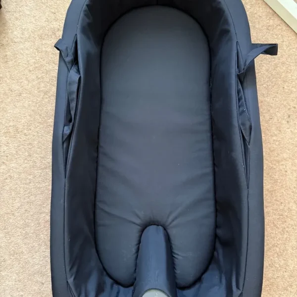 Stoke Xplory carrycot blue