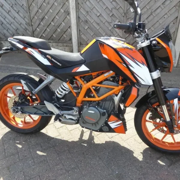 KTM DUKE 390 16 REG LOW MILES