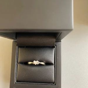 18ct White gold heart diamond ring - Image 3