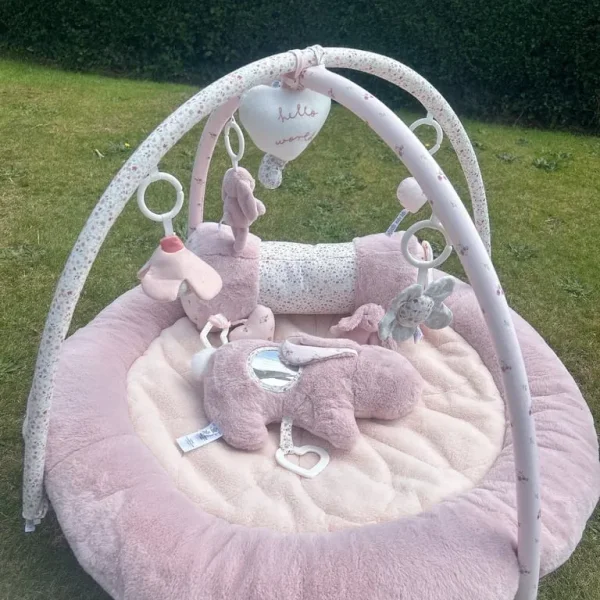 Mamas and papas welcome to the world playmat and tummy time roll