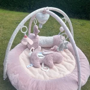 Mamas and papas welcome to the world playmat and tummy time roll