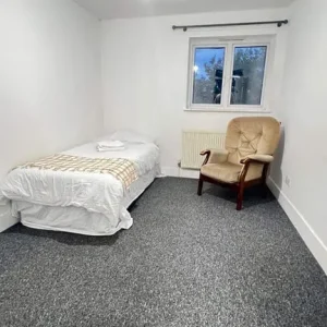 Available Furnished Room in Conway Road, Luton, LU4!!! - Image 2