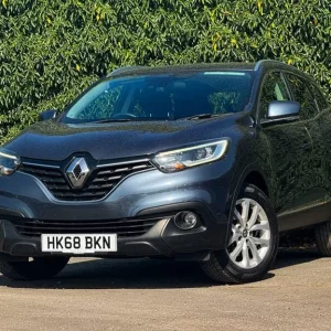 2018 Renault Kadjar 1.3 TCe Dynamique Nav SUV 5dr Petrol Manual Euro 6 Hatchback Petrol Manual - Image 2