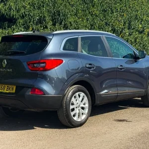 2018 Renault Kadjar 1.3 TCe Dynamique Nav SUV 5dr Petrol Manual Euro 6 Hatchback Petrol Manual - Image 4