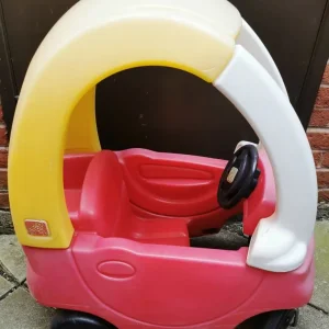 STEP 2 LITTLE TIKES COZY COUPE RIDE IN COUPE CAR - Image 5