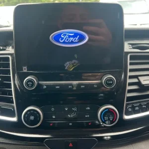 2020 Ford Transit Custom 2.0 EcoBlue 130ps Low Roof Limited Van PANEL VAN Diesel Manual - Image 4