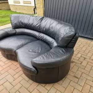 2 Seater curved leather sofa - Image 3