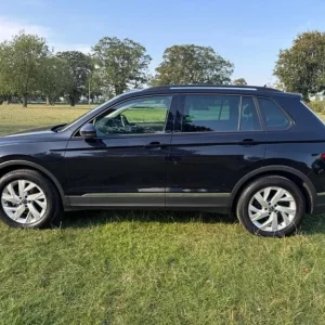 VOLKSWAGEN TIGUAN 1.5 TSI Life 2021 - Image 4