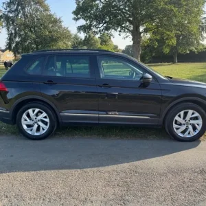 VOLKSWAGEN TIGUAN 1.5 TSI Life 2021 - Image 8