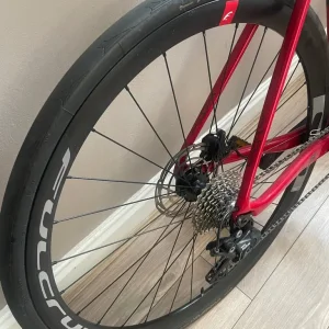 Orro Gold Evo Carbon Road Bike 2022 Large Shimano 105 (barely ridden) - Image 4