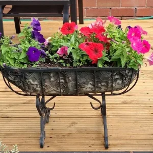 Pair of wrought iron plant containers £30 the pair - Image 4